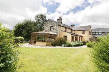 Ddol Helyg Farmhouse, Gwynedd