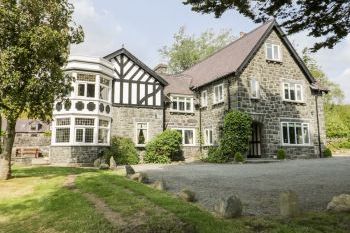 Gwern Borter Manor, Conwy