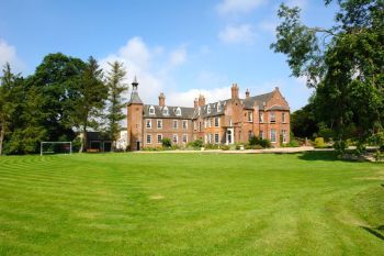 Skendleby Hall, Lincolnshire,  England