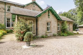 Courtyard Family Cottage, Forfar, Central Scotland  - Angus