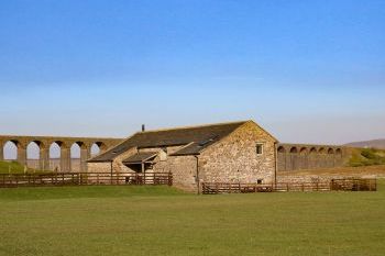 Three Peaks Holiday Barn - North Yorkshire
