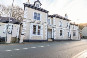 Mountain View Group Accommodation - Conwy
