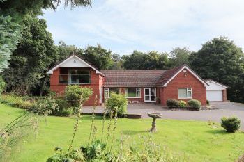 5 Bedroom Ruabon Cottage with Pool, Wrexham,  Wales