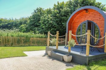 Filbert Pod, West Sussex,  England