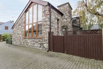 Ddol Helyg Barn, Gwynedd,  Wales