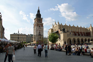 Keakow main square where tourists gather